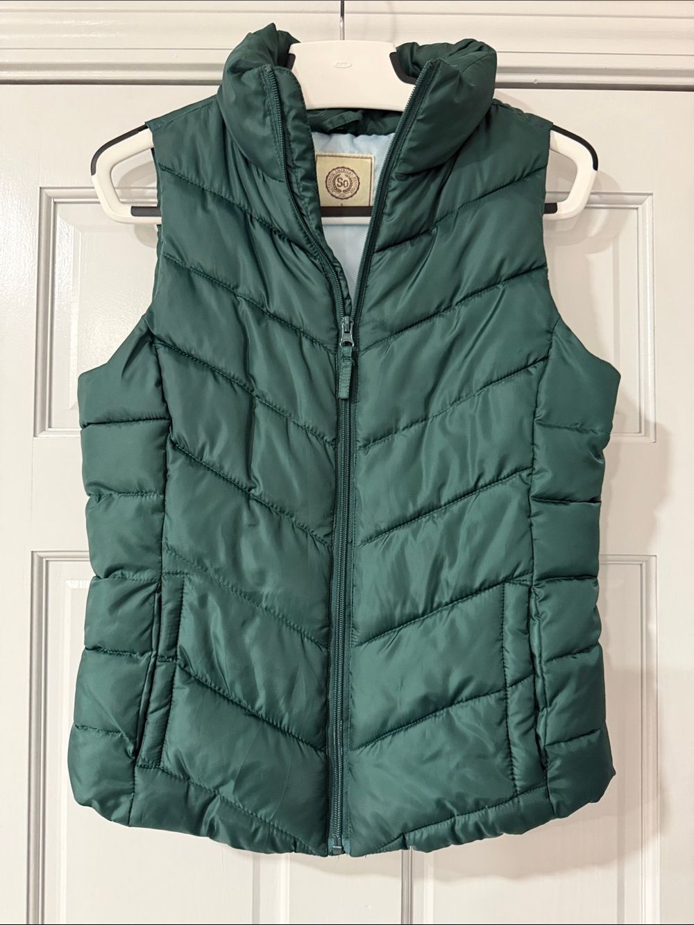 SO Women's Quilted Puffer Vest in Forest Green